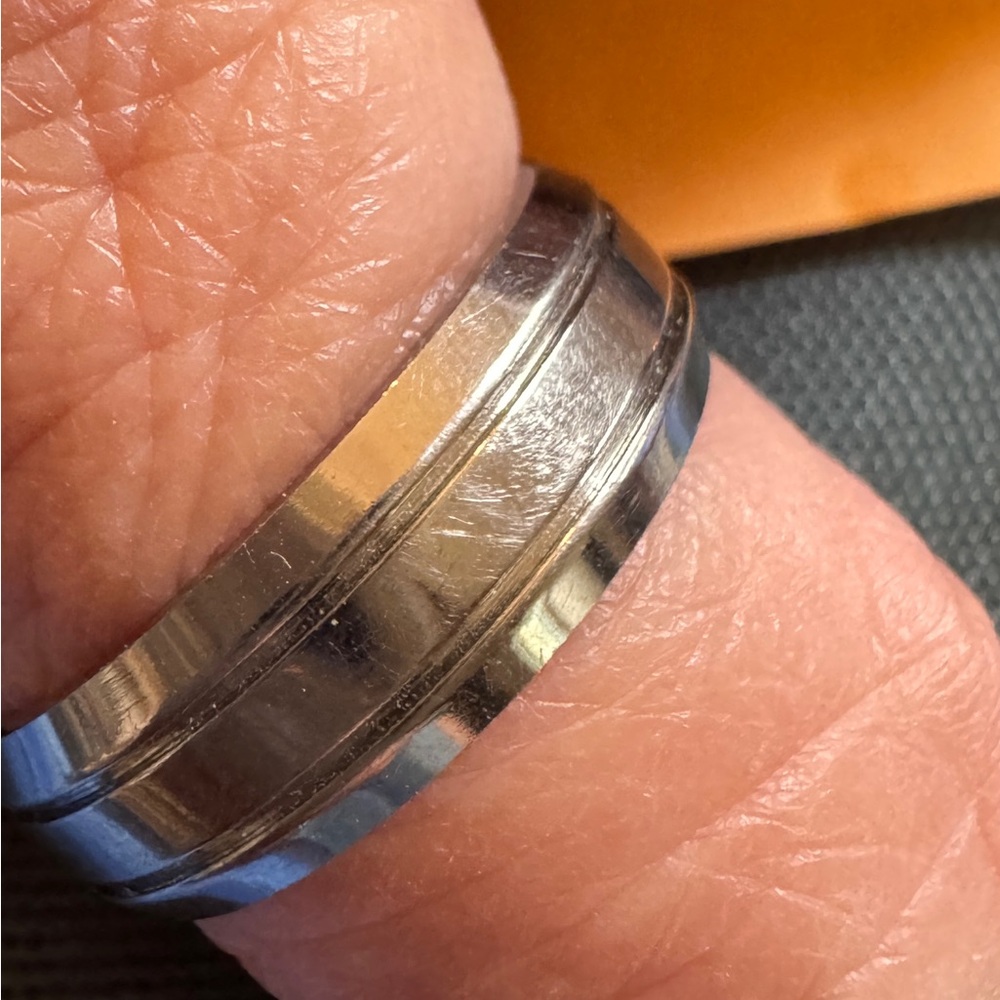 TITANIUM Ring Sz 10 Jewelry Shiny Men’s UNISEX Sz 10 Wedding Engage Make Offer - Picture 7 of 9